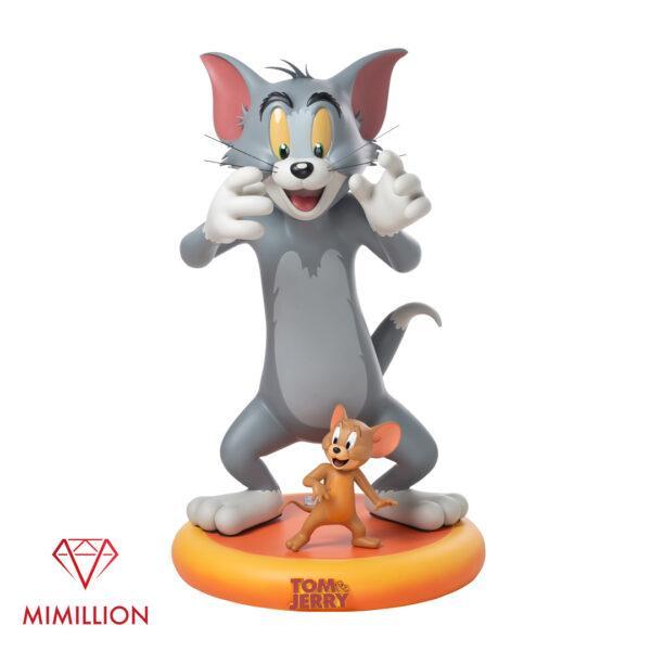 Front facing view of Tom and Jerry on the small base option